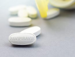 Favipiravir terápia